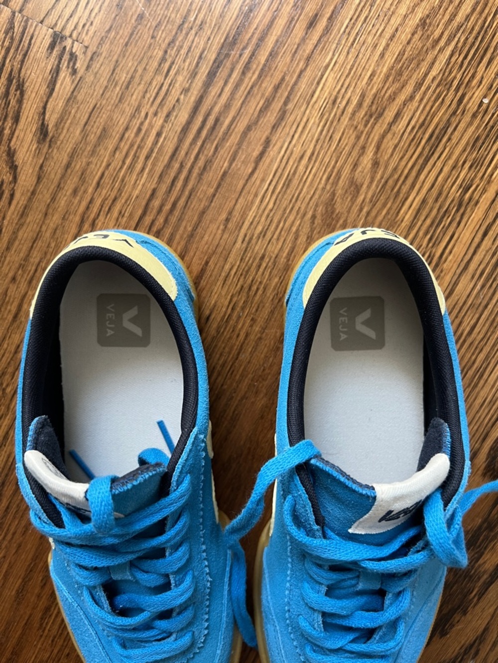 Veja Blue suede Volley Sneaker. Size 8 EU 39 - Picture 11 of 11